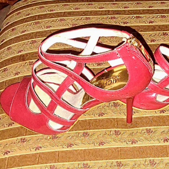 Michael Kors Red Patent Leather Zipper Back High Heels - Size 6 - Picture 1 of 5